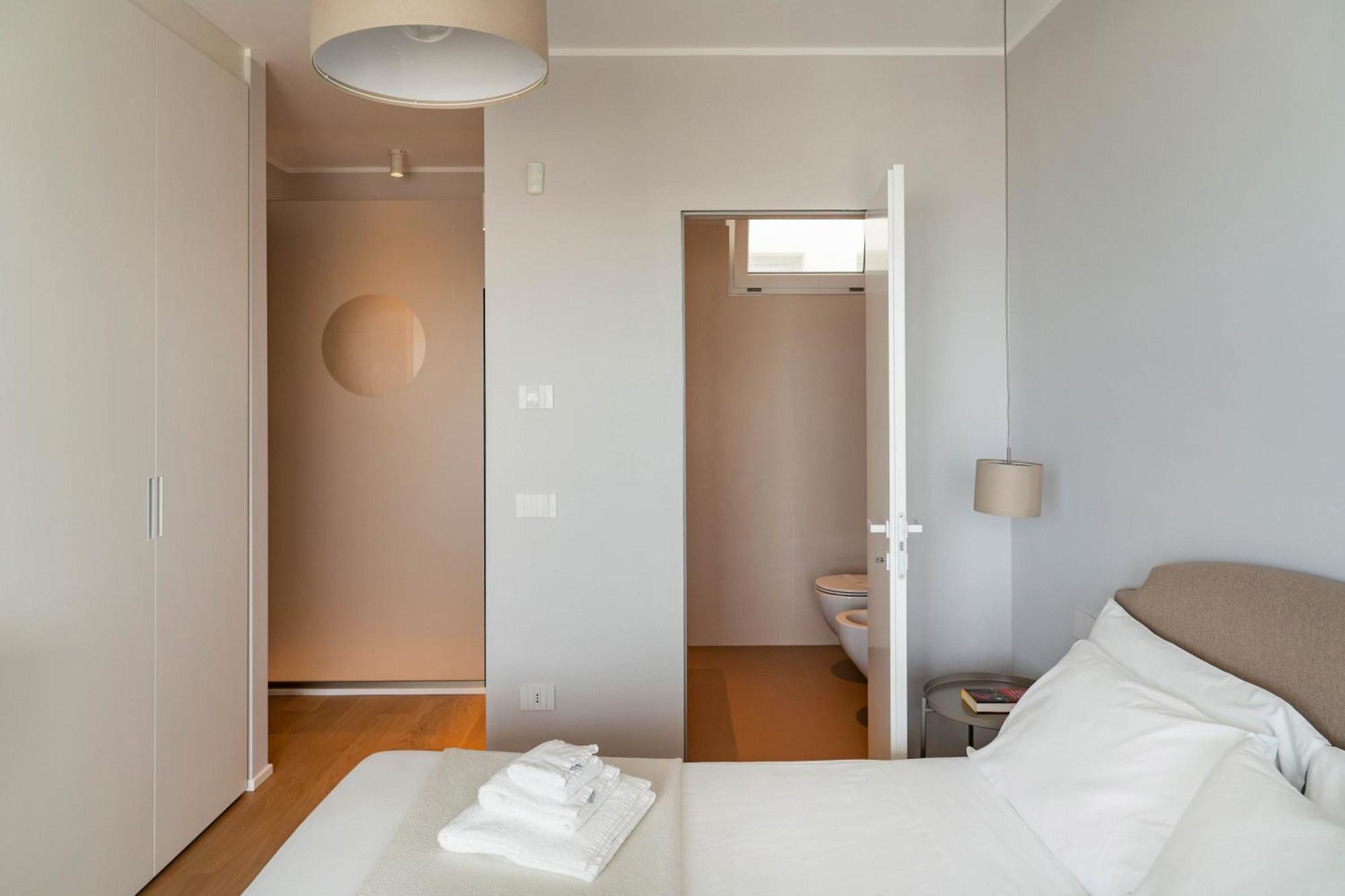 Palazzo Verdi Luxury Accomodation Бари Екстериор снимка